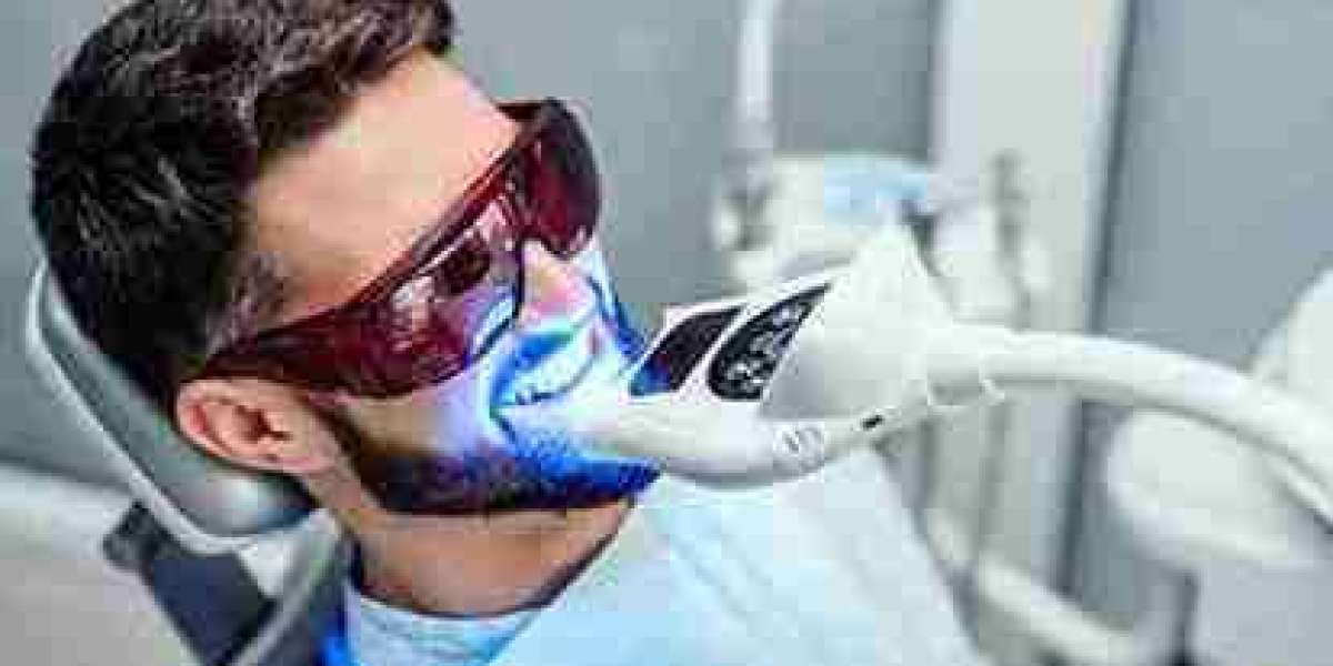 How to Get Sparkling Teeth: Dentist-Approved Whitening Options