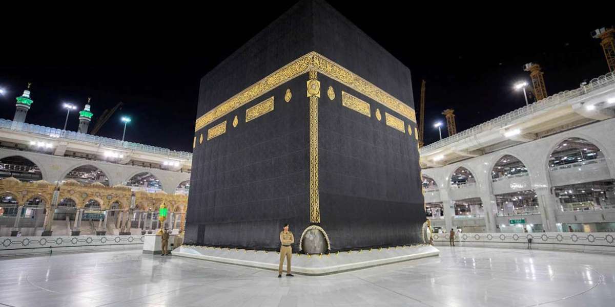 Where Can Families Find First-Class Umrah Deals for 2025?