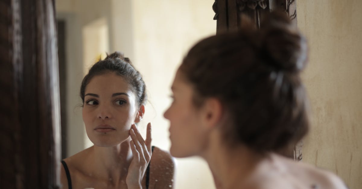 How to Build a Minimalist Skincare Routine That Works